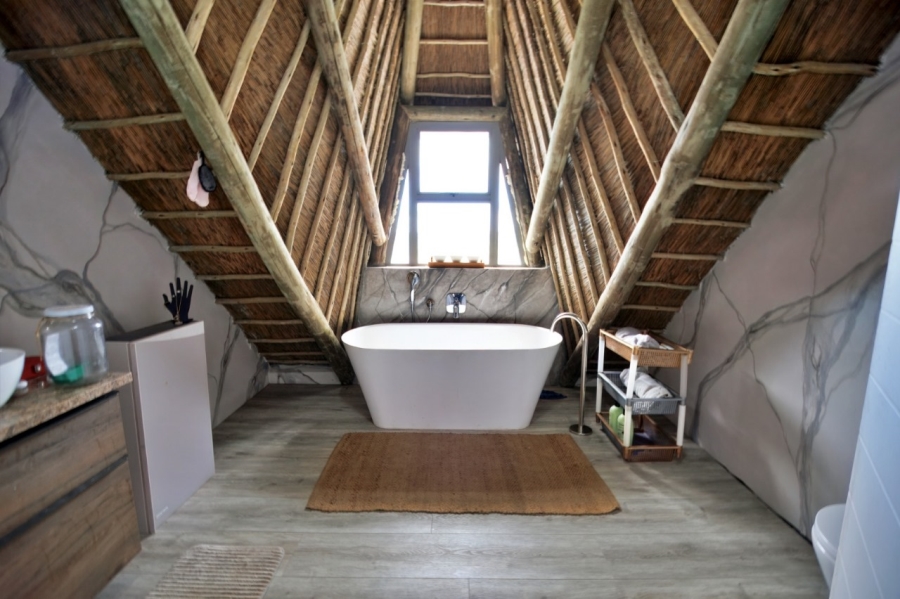 4 Bedroom Property for Sale in Stilbaai Wes Western Cape